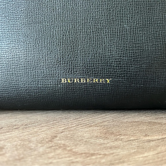 Burberry Banner Medium Tote - Picture 7 of 17